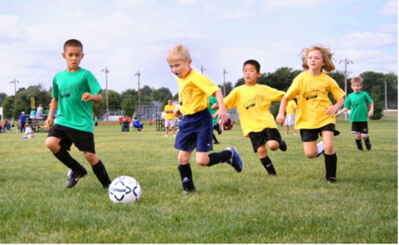 Как командные виды спорта меняют мозг ребенка