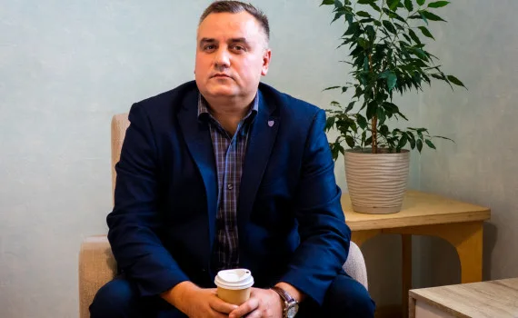 Пандемія коронавірусу ставить питання: як навчитися жити з собою?